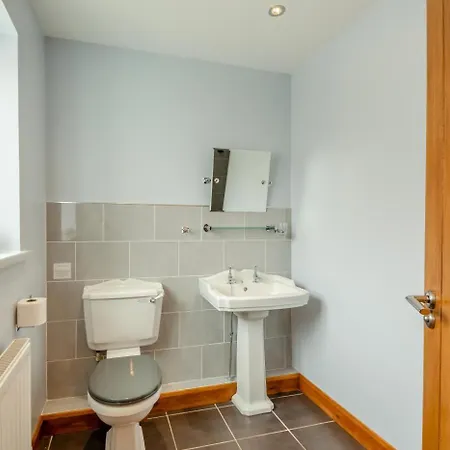 2 Bed In Oc-d32743 Пикеринг